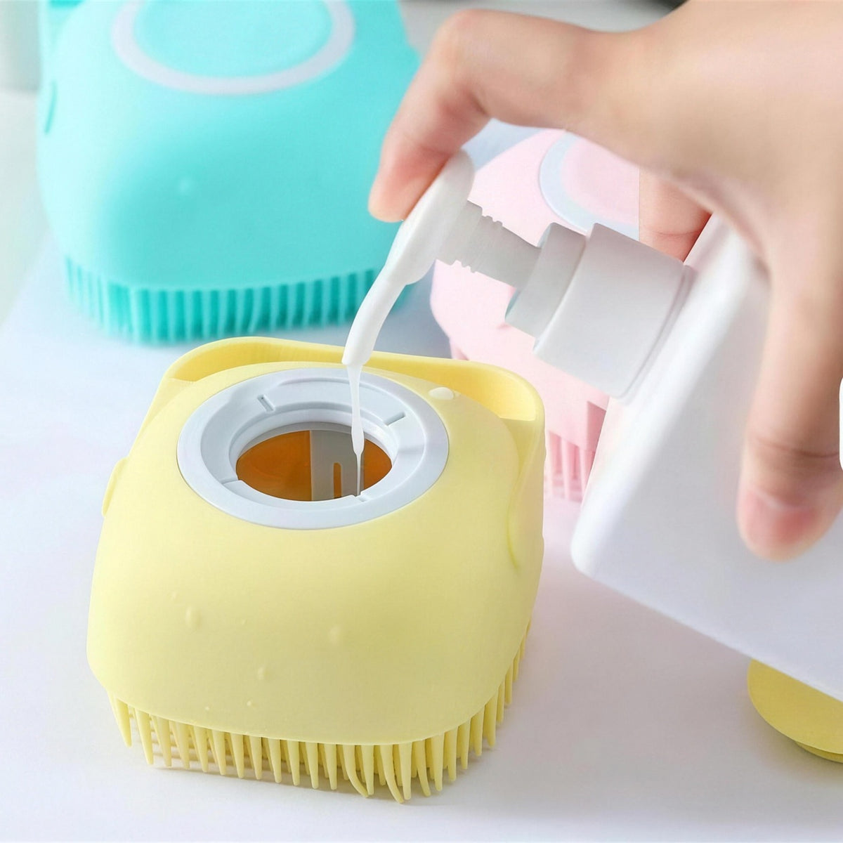 Filling the Pet Wash Brush reservoir with shampoo