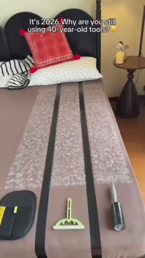 Pink sofa: three tools compared to remove pet hair - sticky roller, squeegee and the reusable glove